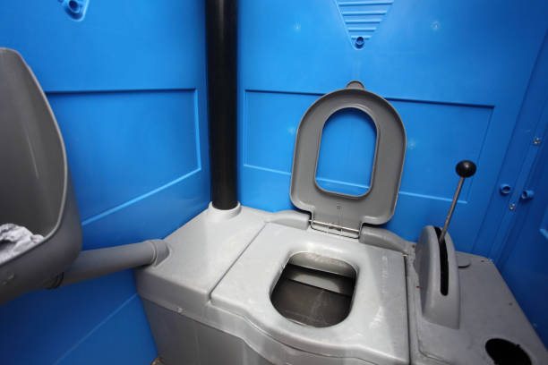Best Porta potty delivery and setup  in Dwight, IL